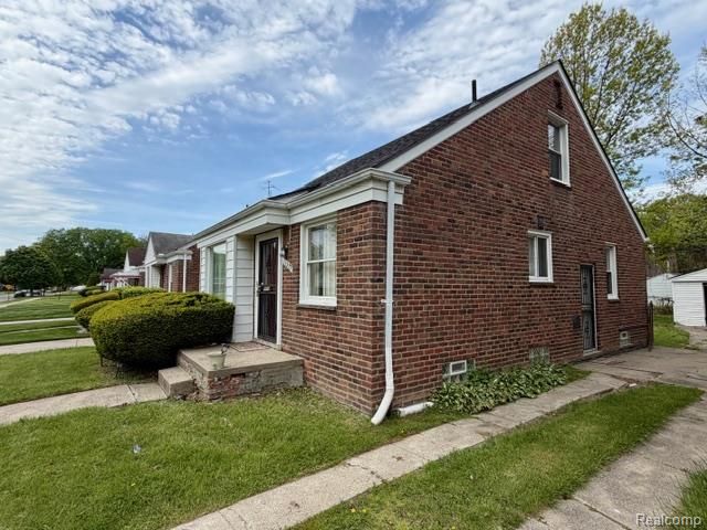 11377 Fielding Street, Detroit, MI 48228