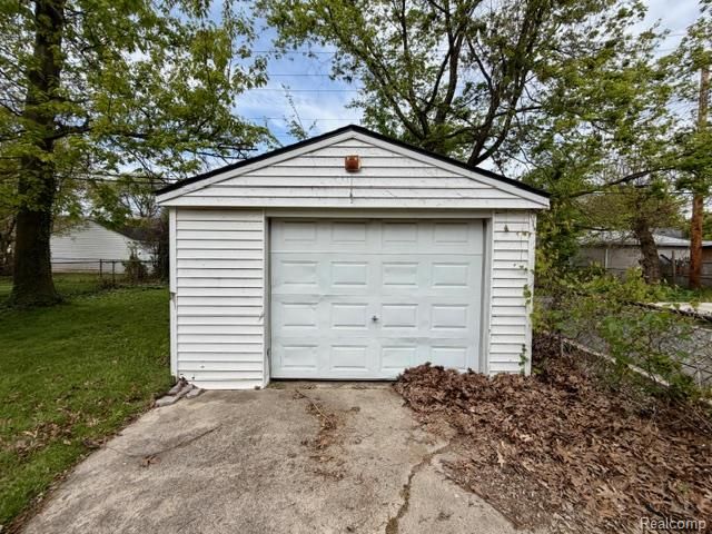 11377 Fielding Street, Detroit, MI 48228
