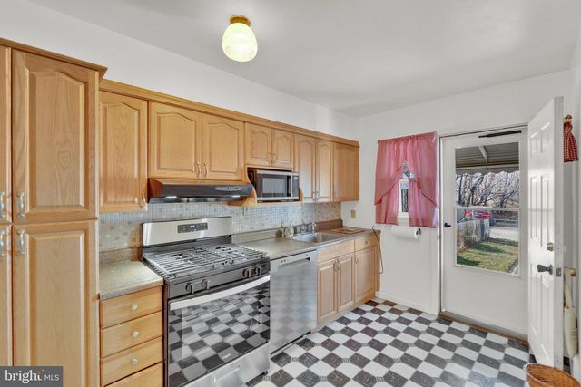 7723 CHARLESMONT RD, Baltimore, MD 21222