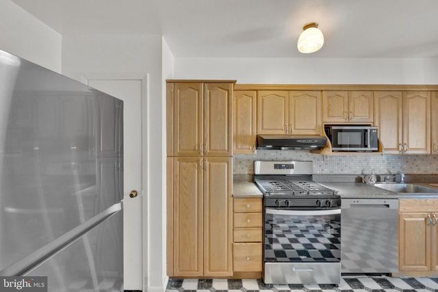 7723 CHARLESMONT RD, Baltimore, MD 21222