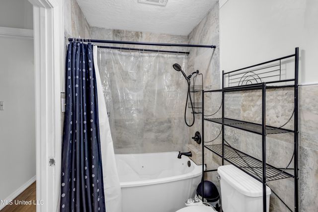 3411 Queen Elizabeth Drive, Ocean Springs, MS 39564