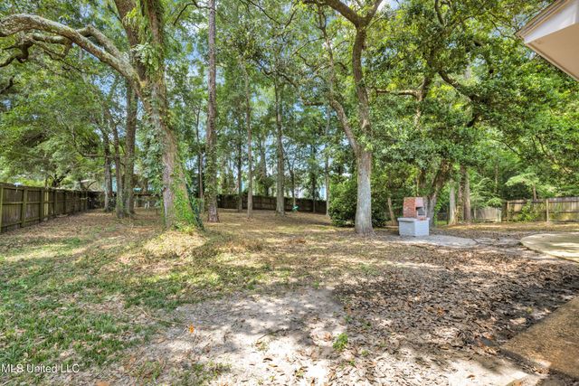 3411 Queen Elizabeth Drive, Ocean Springs, MS 39564