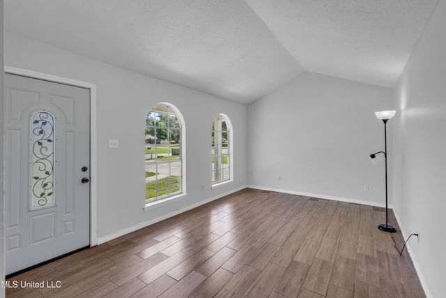 3411 Queen Elizabeth Drive, Ocean Springs, MS 39564