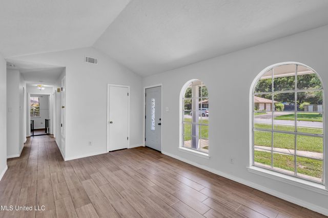 3411 Queen Elizabeth Drive, Ocean Springs, MS 39564