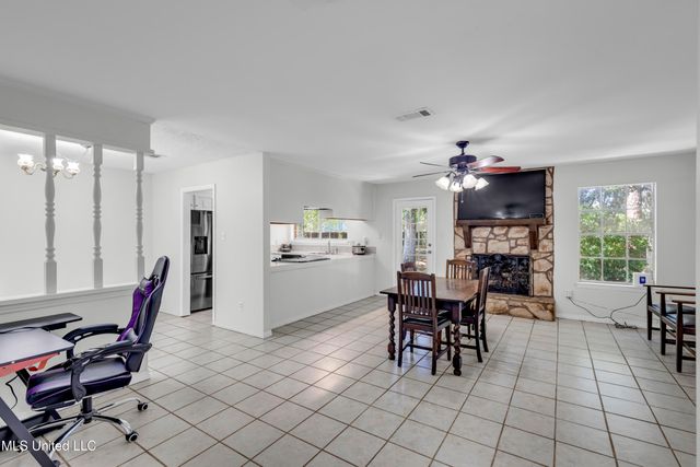 3411 Queen Elizabeth Drive, Ocean Springs, MS 39564