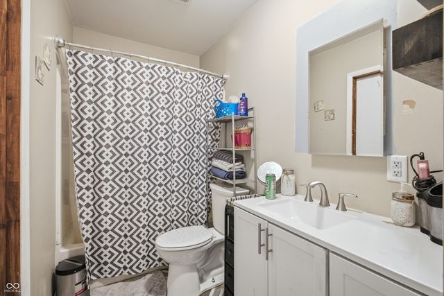 612 Hampton Lane, Chesterfield, IN 46017