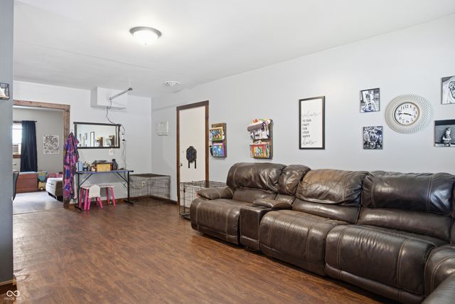 612 Hampton Lane, Chesterfield, IN 46017