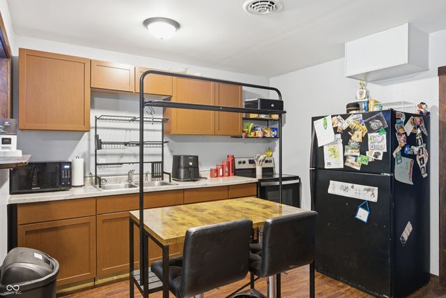 612 Hampton Lane, Chesterfield, IN 46017