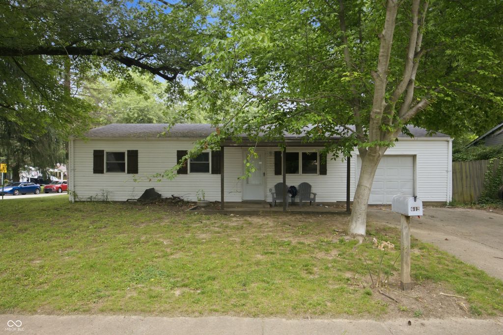 612 Hampton Lane, Chesterfield, IN 46017
