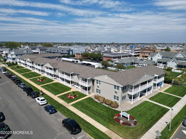 100 3rd Avenue 32, Belmar, NJ 07719