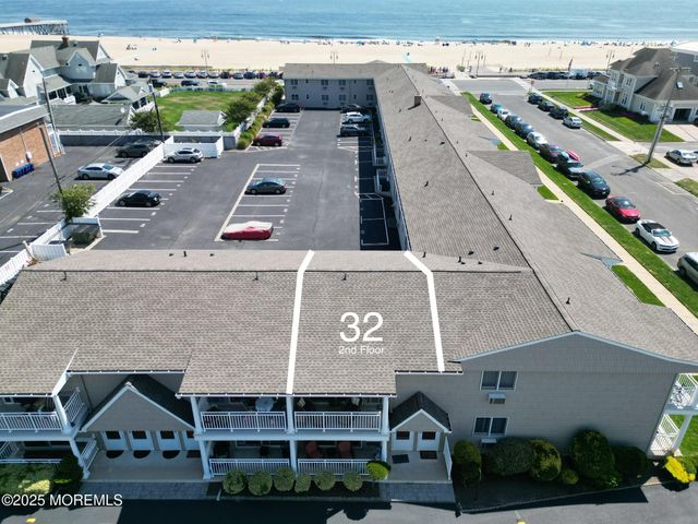 100 3rd Avenue 32, Belmar, NJ 07719