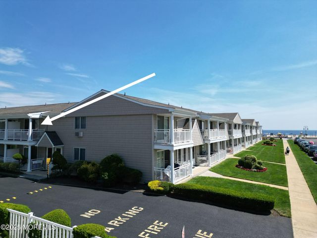 100 3rd Avenue 32, Belmar, NJ 07719