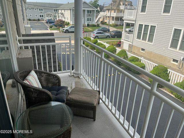 100 3rd Avenue 32, Belmar, NJ 07719