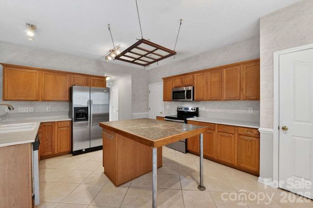9539 Stawell Drive, Huntersville, NC 28078