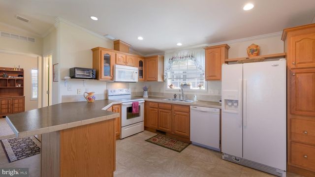 54 NESHAMINY FALLS CIR, North Wales, PA 19454