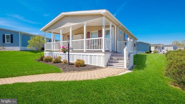 54 NESHAMINY FALLS CIR, North Wales, PA 19454