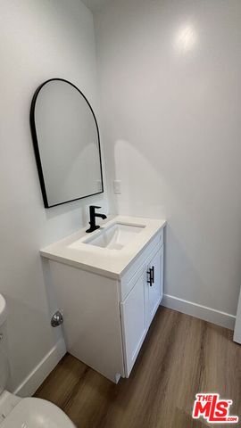 2437 Centinela Avenue apt 11, Santa Monica, CA 90405