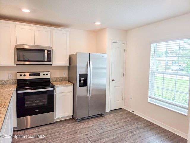 966 Stage Street SE, Palm Bay, FL 32909
