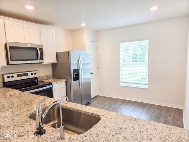 966 Stage Street SE, Palm Bay, FL 32909
