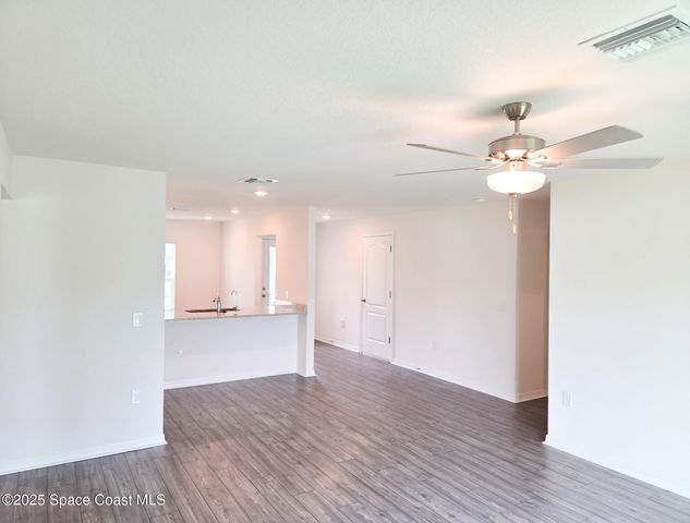 966 Stage Street SE, Palm Bay, FL 32909