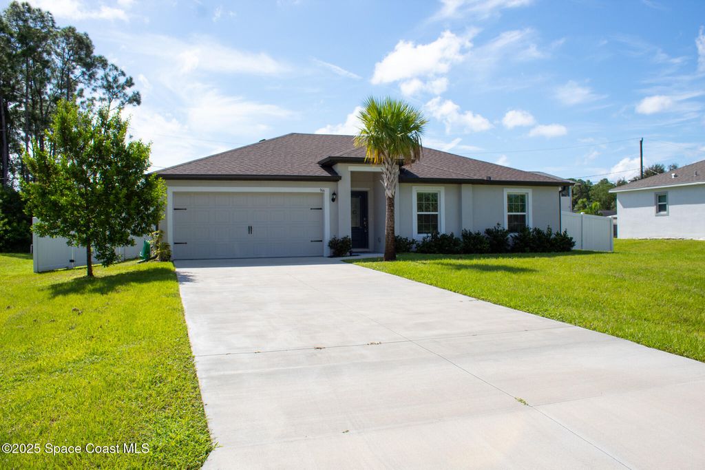 966 Stage Street SE, Palm Bay, FL 32909