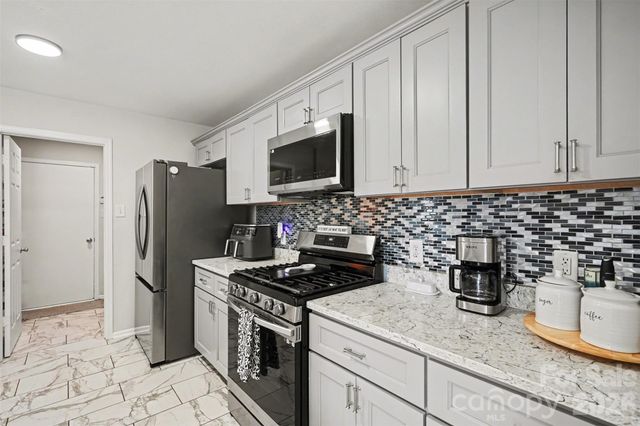 113 McGarty Place, Mount Holly, NC 28120