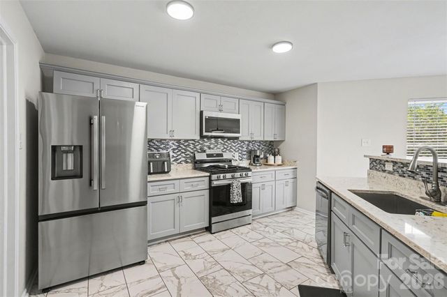 113 McGarty Place, Mount Holly, NC 28120