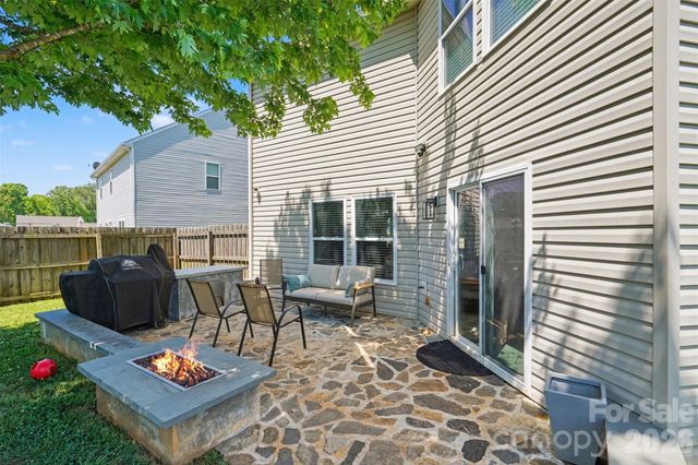 113 McGarty Place, Mount Holly, NC 28120