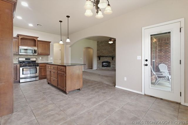 2321 W Quinton Street, Broken Arrow, OK 74011