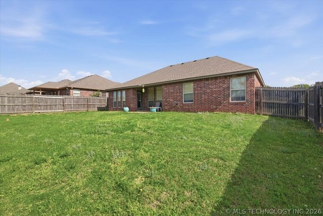 2321 W Quinton Street, Broken Arrow, OK 74011