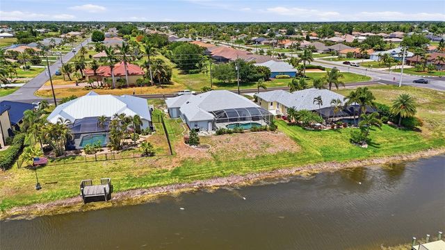 885 ROTONDA CIRCLE, Rotonda West, FL 33947