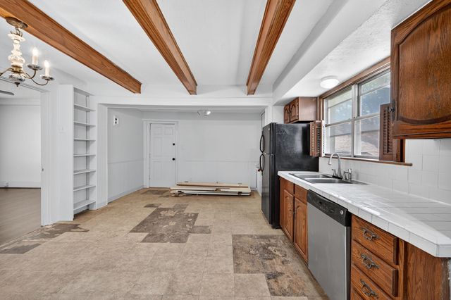 916-B E Hubbard Street, Mineral Wells, TX 76067