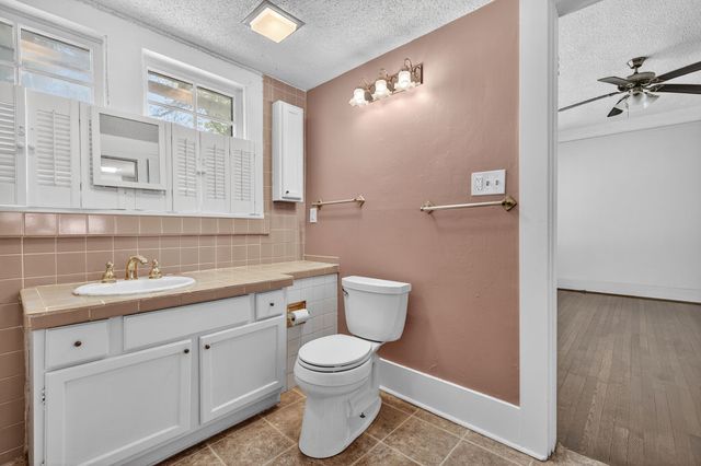 916-B E Hubbard Street, Mineral Wells, TX 76067