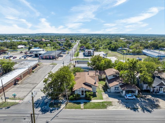 916-B E Hubbard Street, Mineral Wells, TX 76067