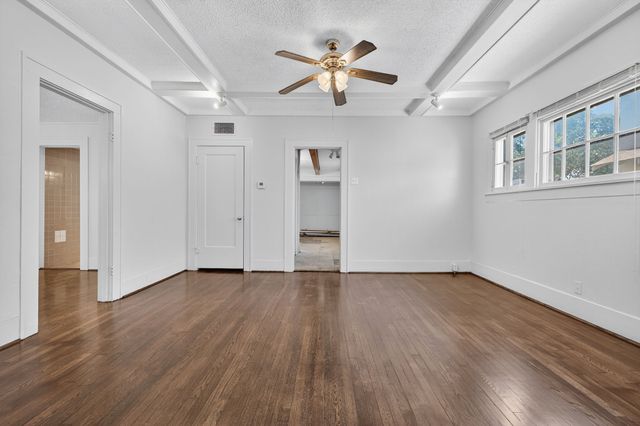 916-B E Hubbard Street, Mineral Wells, TX 76067