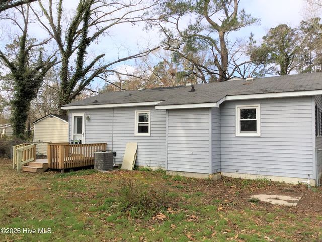 9756 Graham Drive NE, Leland, NC 28451