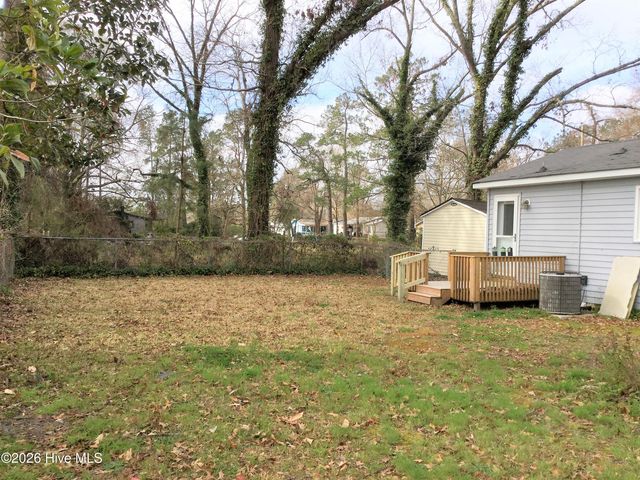 9756 Graham Drive NE, Leland, NC 28451