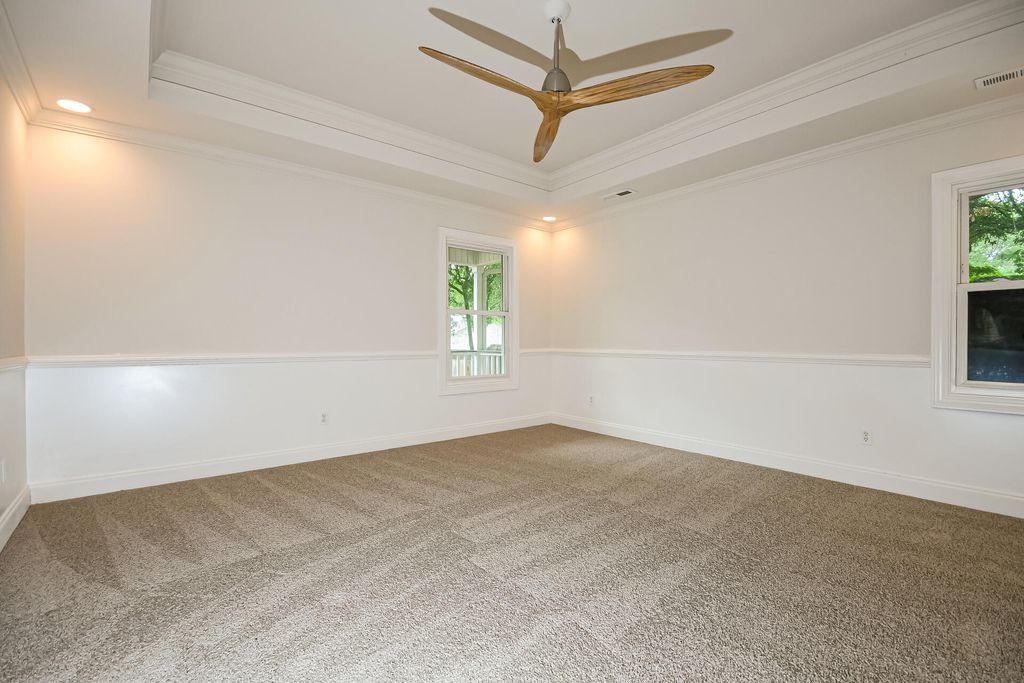 Image 8 of property listing at 321 Eastover Circle, Summerville, SC 29483
