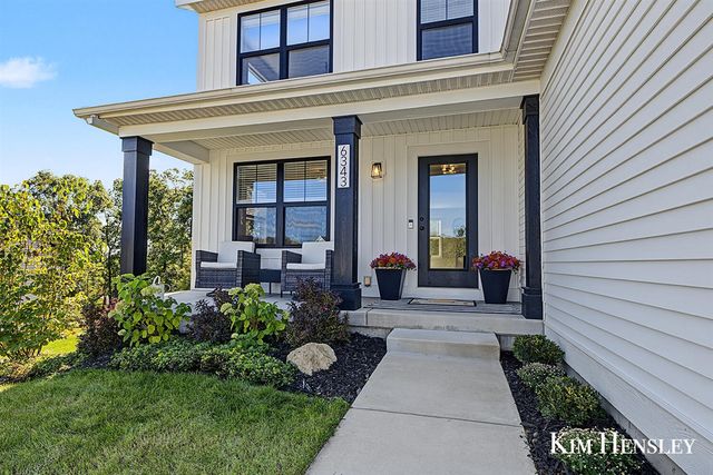 6343 Bentley Drive, Belmont, MI 49306