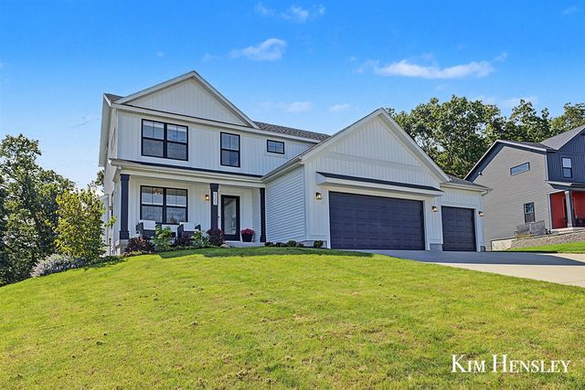 6343 Bentley Drive, Belmont, MI 49306