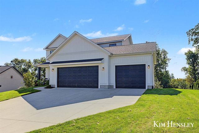 6343 Bentley Drive, Belmont, MI 49306