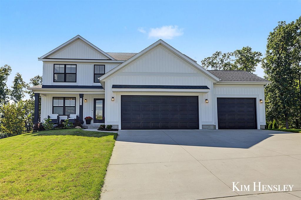6343 Bentley Drive, Belmont, MI 49306