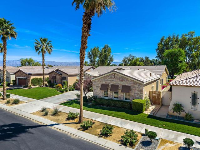 60520 Desert Rose Drive, La Quinta, CA 92253