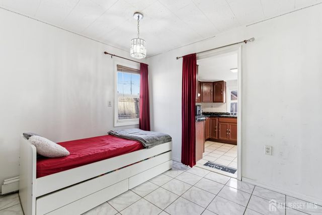 35 Coolidge Avenue, Carteret, NJ 07008