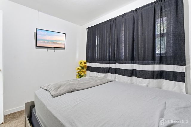 35 Coolidge Avenue, Carteret, NJ 07008