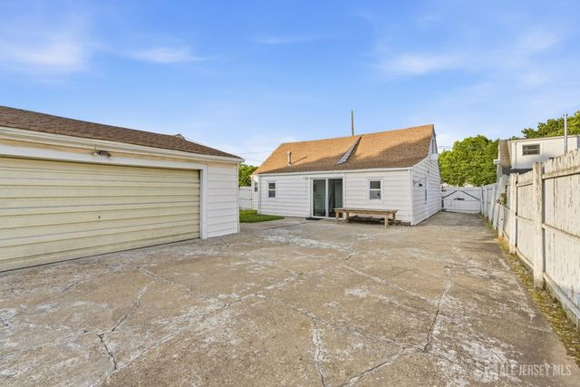35 Coolidge Avenue, Carteret, NJ 07008