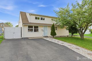 35 Coolidge Avenue, Carteret, NJ 07008