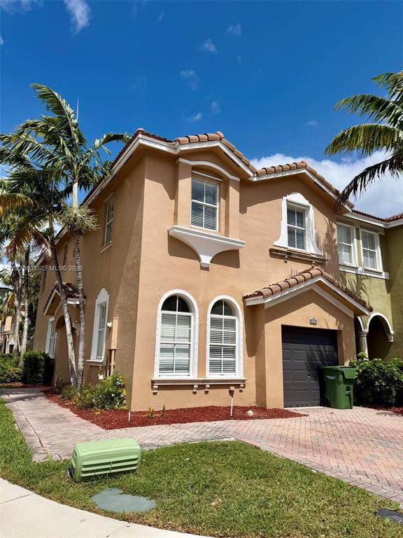 1498 SE 25th Avenue, Homestead, FL 33035