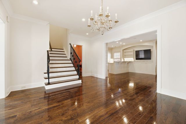 112 West End Close, Nashville, TN 37205