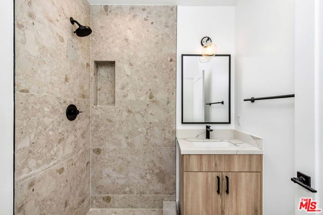 1614 S Sycamore Avenue, Los Angeles, CA 90019